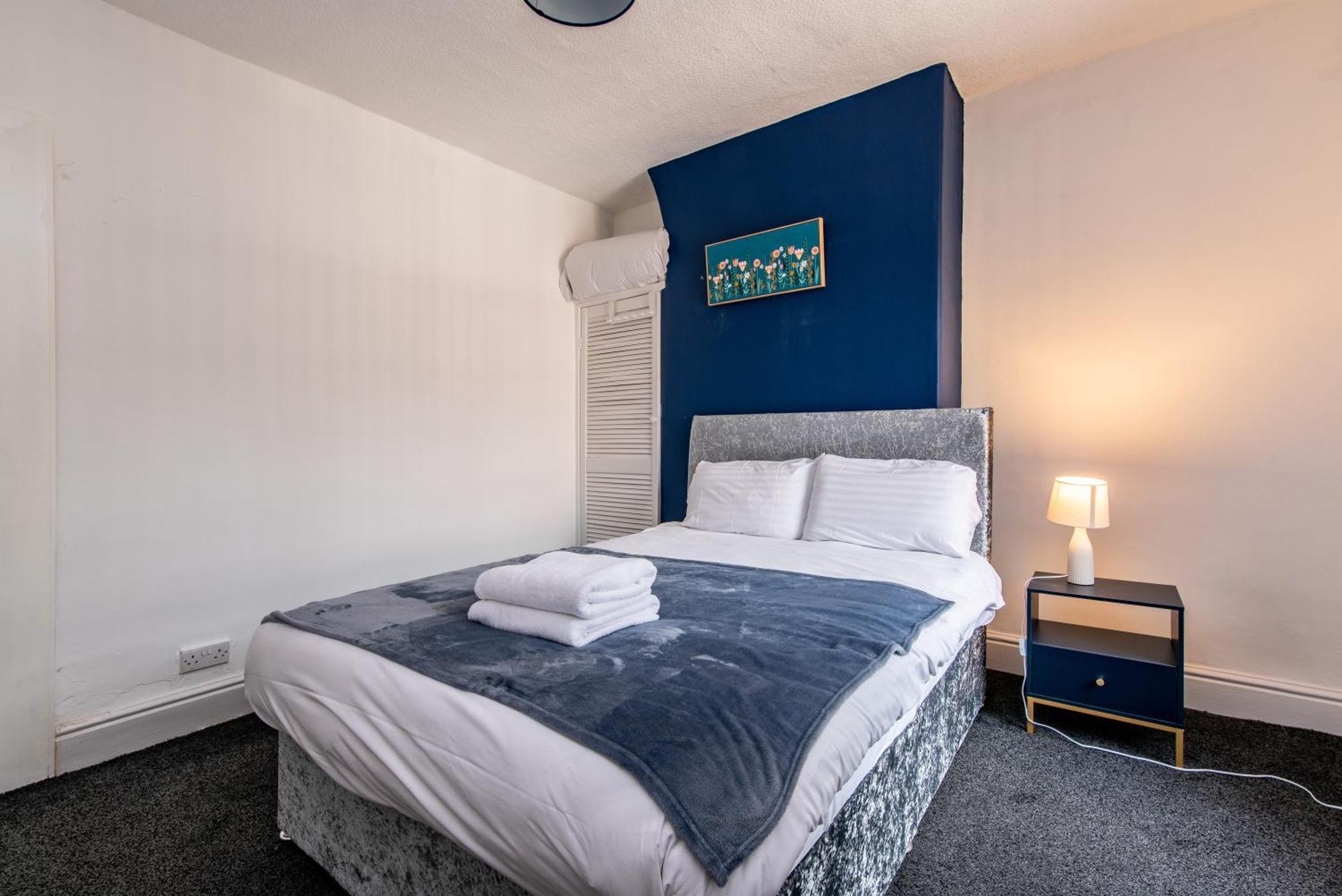 2 Bed House Close To & Everton Stadiums Holiday home Liverpool